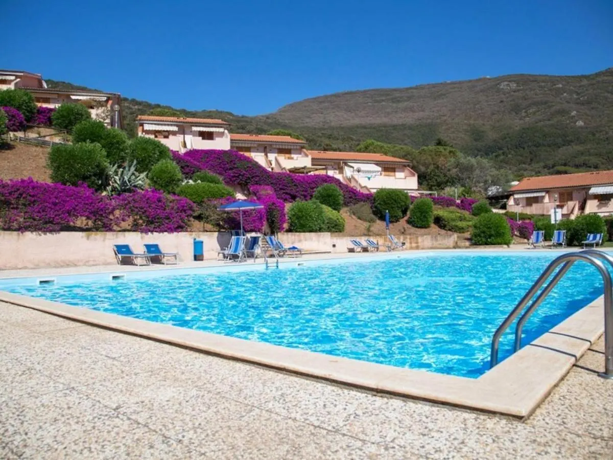 Cala Rossa 6 Pool&Beach A Nisporto Italie